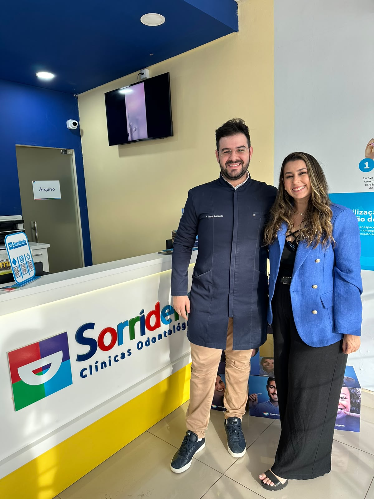 Equipe Sorridents Cuiabá com paciente