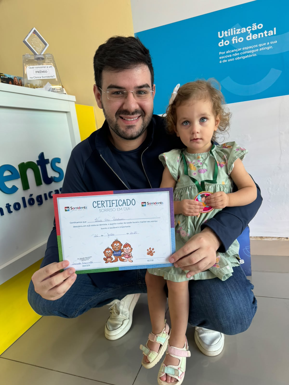 Equipe Sorridents Cuiabá com paciente